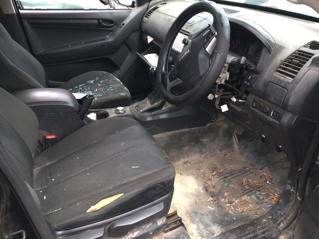 Photo '10' of Isuzu D-MAX LX DC Photo '10' of Isuzu D-MAX LX DC