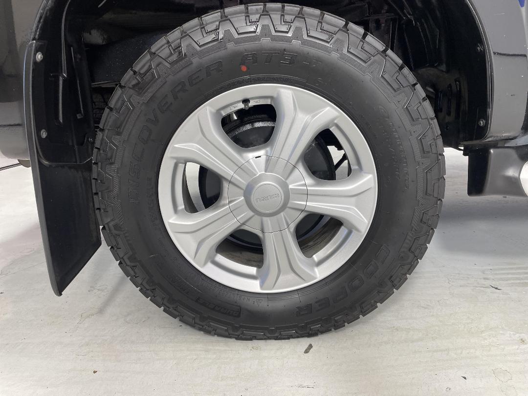 Photo '12' of Isuzu D-MAX