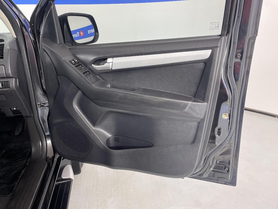 Photo '15' of Isuzu D-MAX