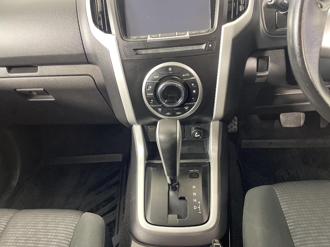 Photo '18' of Isuzu D-MAX