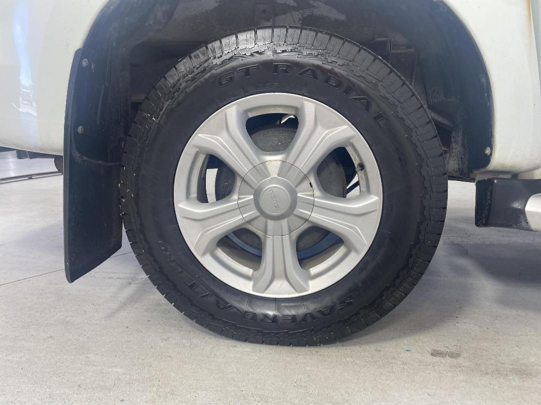 Photo '12' of Isuzu D-MAX