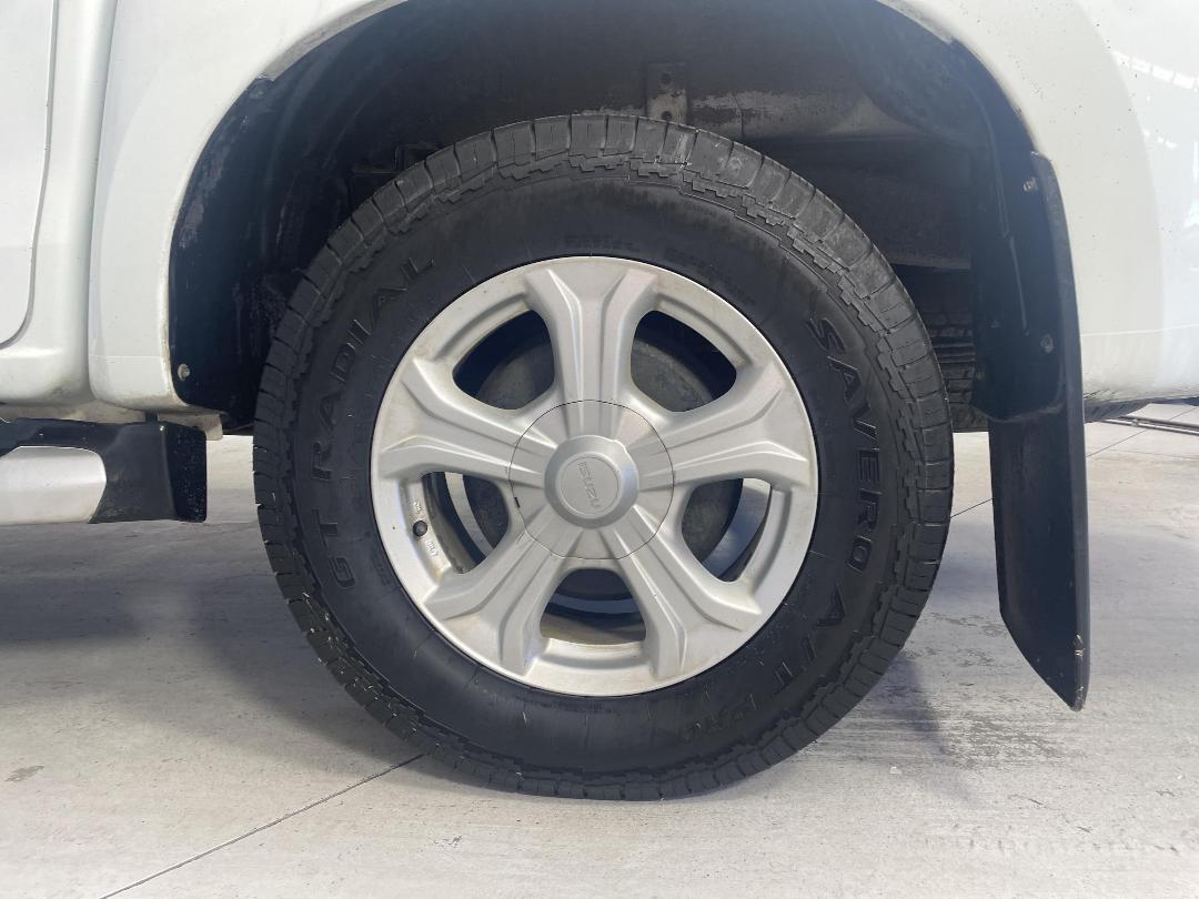 Photo '11' of Isuzu D-MAX