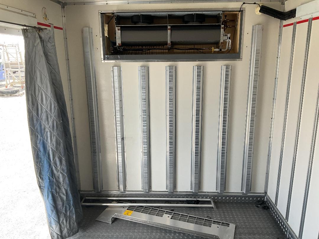 Photo '24' of Isuzu ELF Chiller