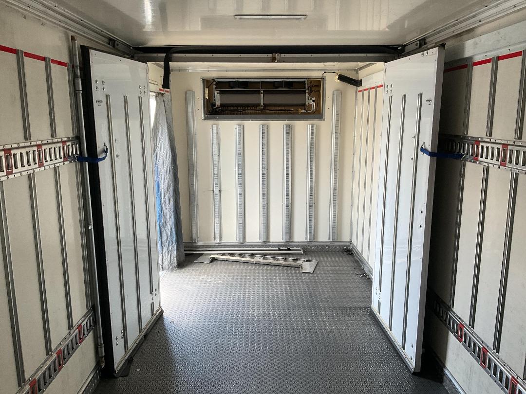 Photo '25' of Isuzu ELF Chiller