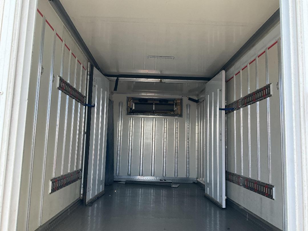 Photo '27' of Isuzu ELF Chiller