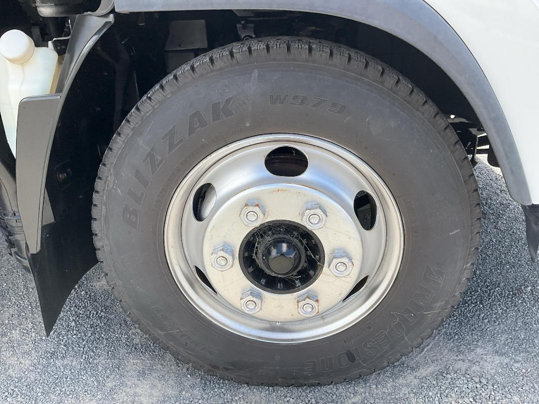 Photo '36' of Isuzu ELF Chiller