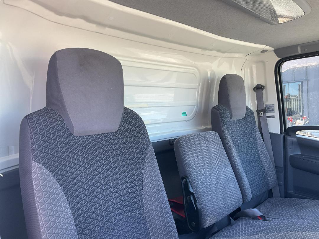 Photo '20' of Isuzu ELF Chiller Photo '20' of Isuzu ELF Chiller