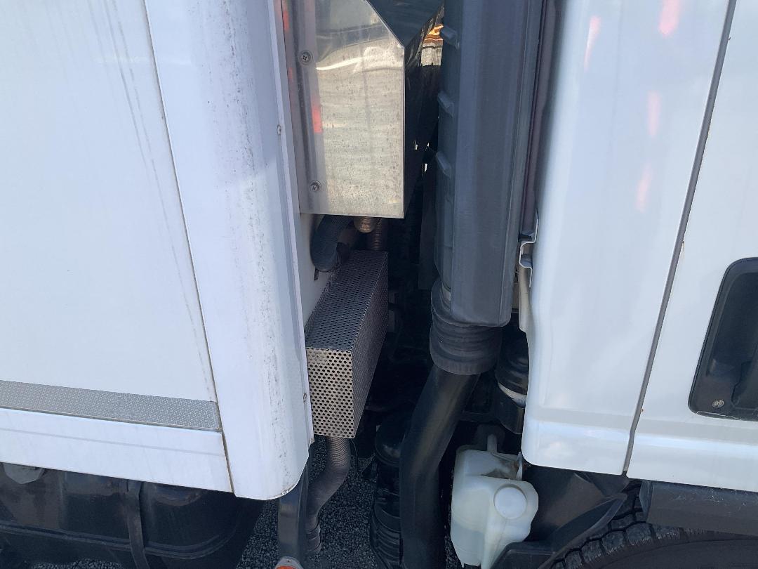 Photo '27' of Isuzu ELF Chiller Photo '27' of Isuzu ELF Chiller