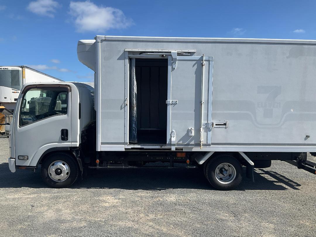 Photo '29' of Isuzu ELF Chiller Photo '29' of Isuzu ELF Chiller