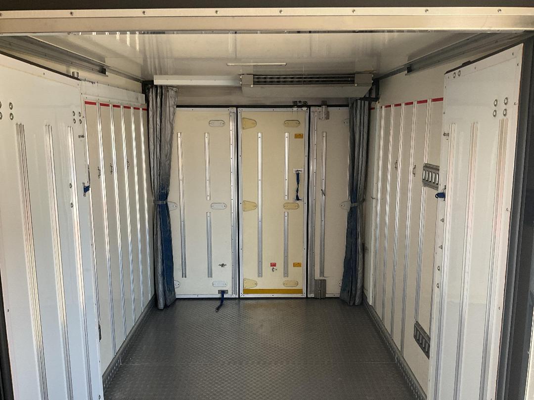 Photo '30' of Isuzu ELF Chiller Photo '30' of Isuzu ELF Chiller