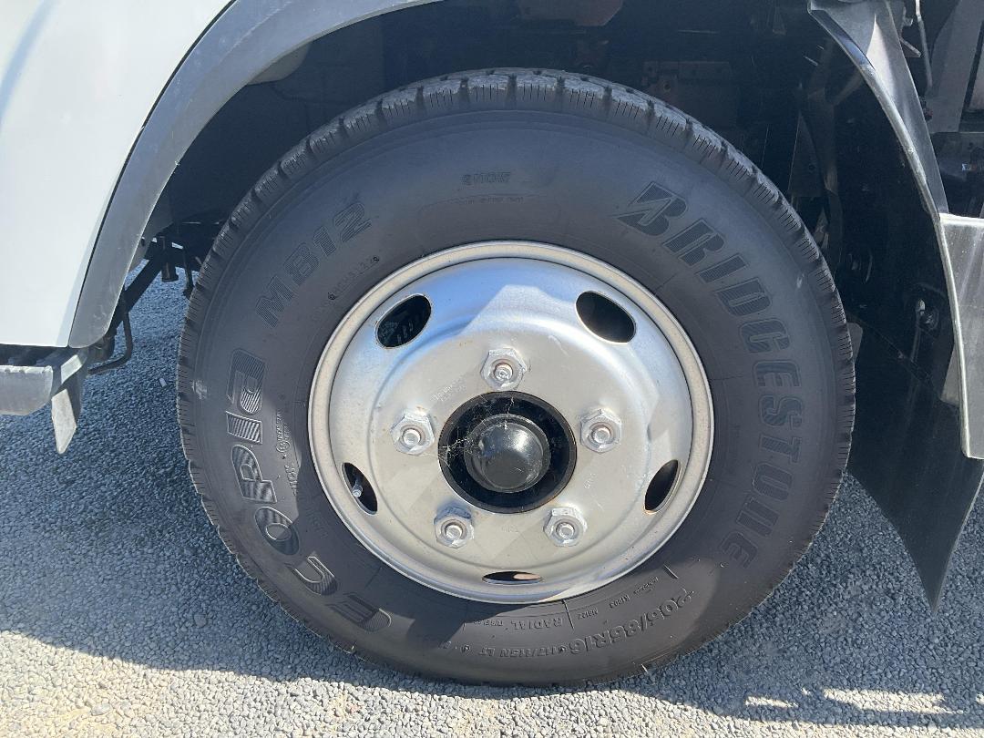 Photo '39' of Isuzu ELF Chiller Photo '39' of Isuzu ELF Chiller