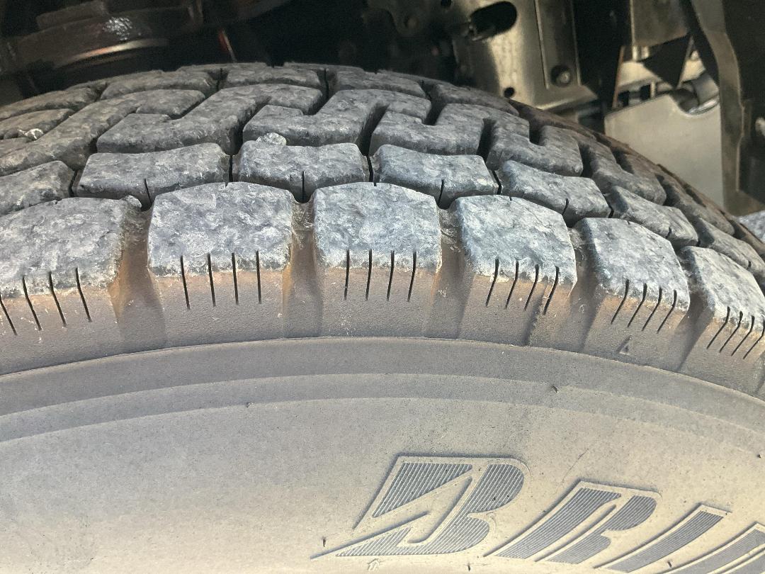 Photo '40' of Isuzu ELF Chiller Photo '40' of Isuzu ELF Chiller