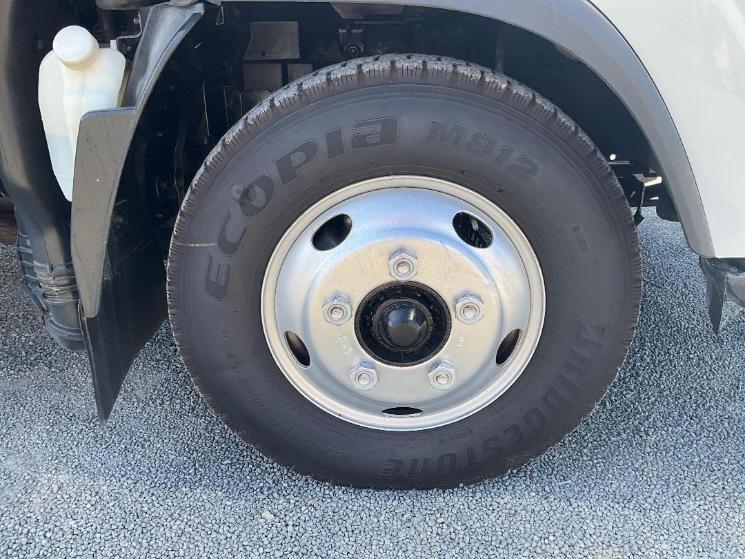 Photo '45' of Isuzu ELF Chiller Photo '45' of Isuzu ELF Chiller