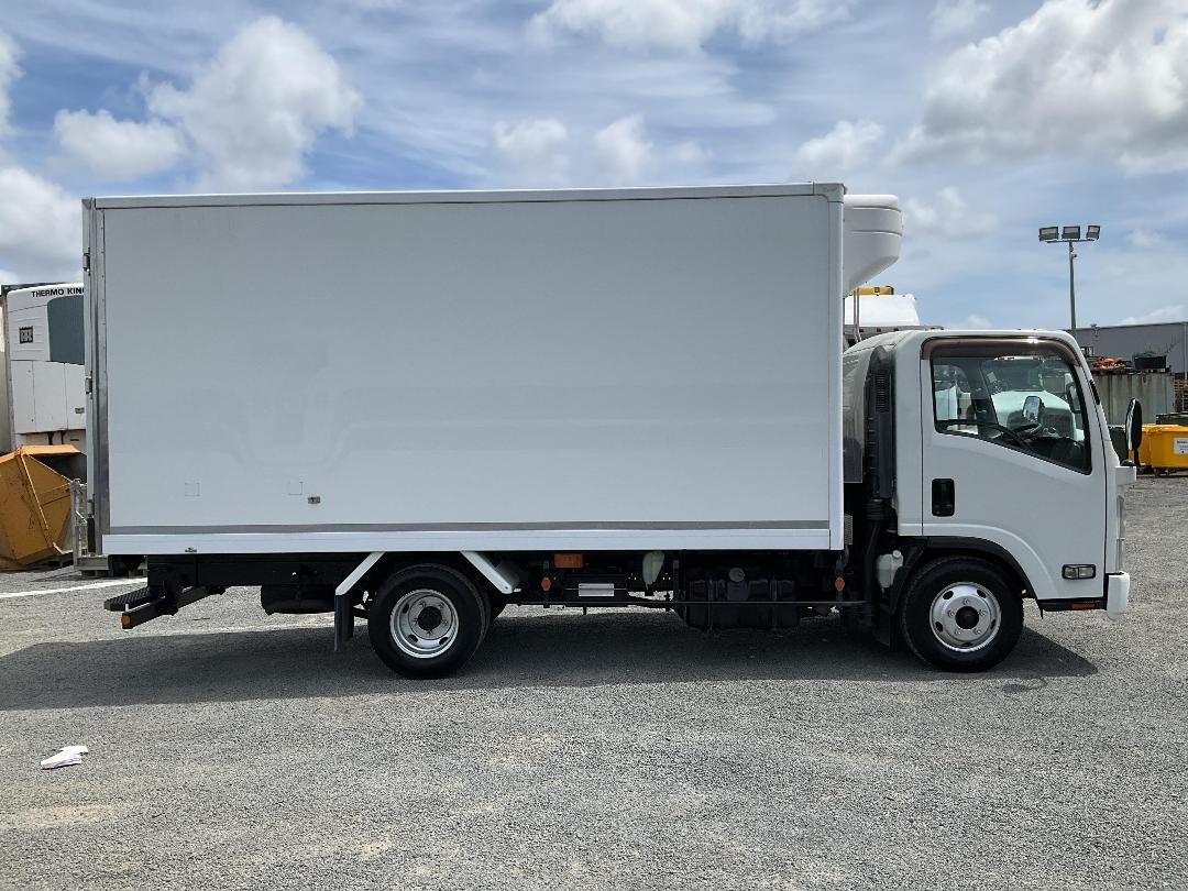 Photo '3' of Isuzu ELF Chiller Photo '3' of Isuzu ELF Chiller