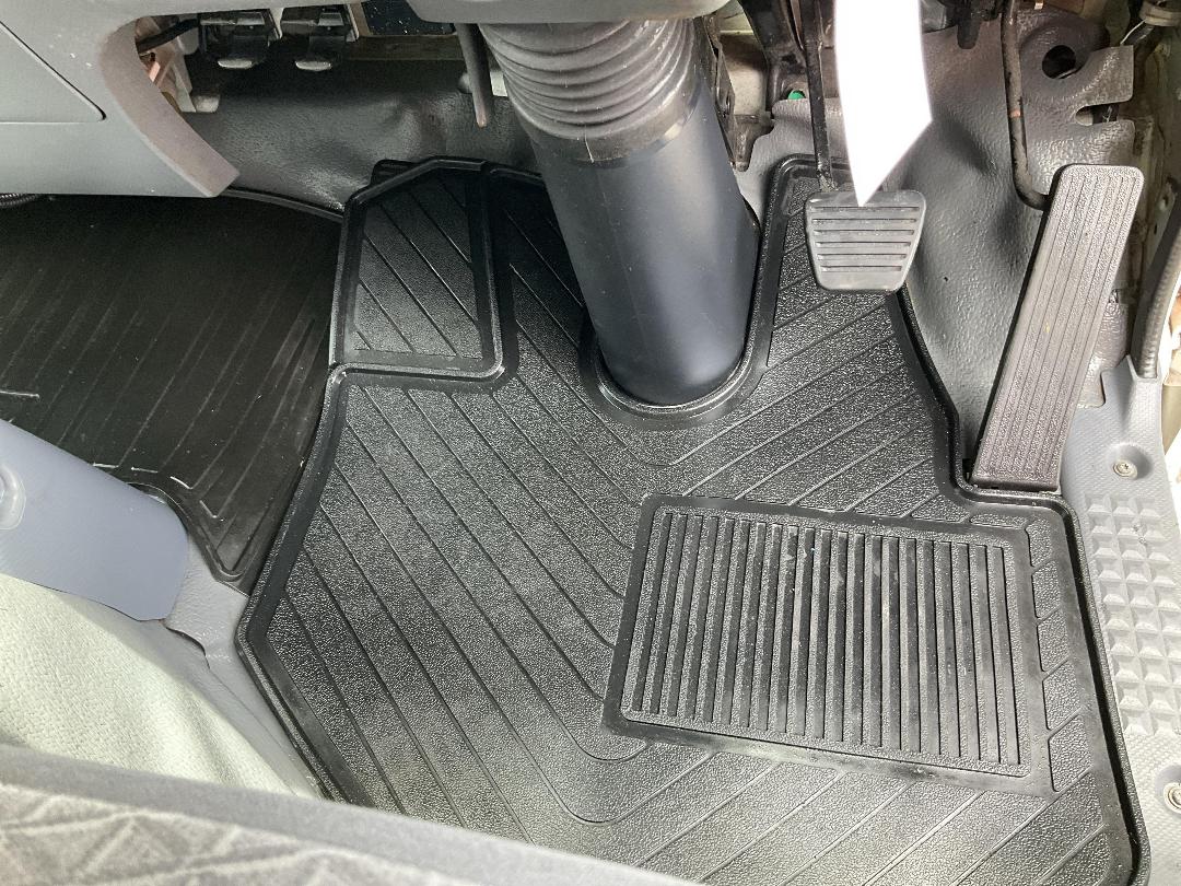 Photo '13' of Isuzu ELF Chiller Photo '13' of Isuzu ELF Chiller