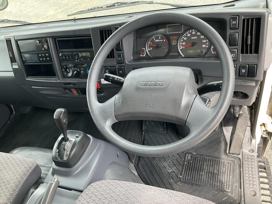 Photo '13' of Isuzu ELF Chiller Photo '13' of Isuzu ELF Chiller