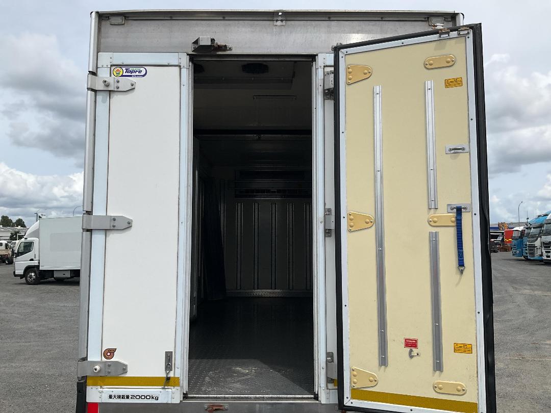 Photo '29' of Isuzu ELF Chiller Photo '29' of Isuzu ELF Chiller