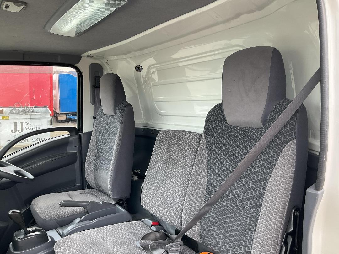 Photo '22' of Isuzu ELF Chiller Photo '22' of Isuzu ELF Chiller