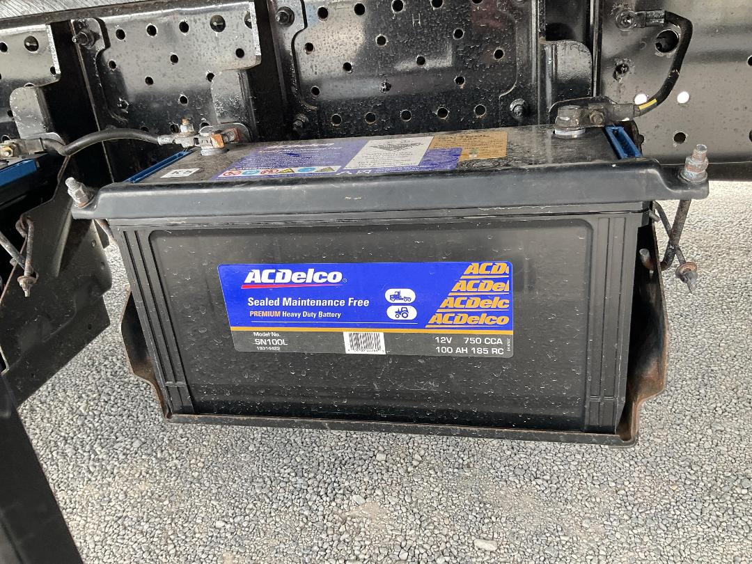 Photo '24' of Isuzu ELF Chiller Photo '24' of Isuzu ELF Chiller