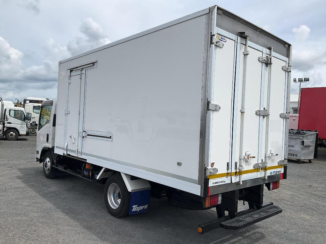 Photo '6' of Isuzu ELF Chiller Photo '6' of Isuzu ELF Chiller