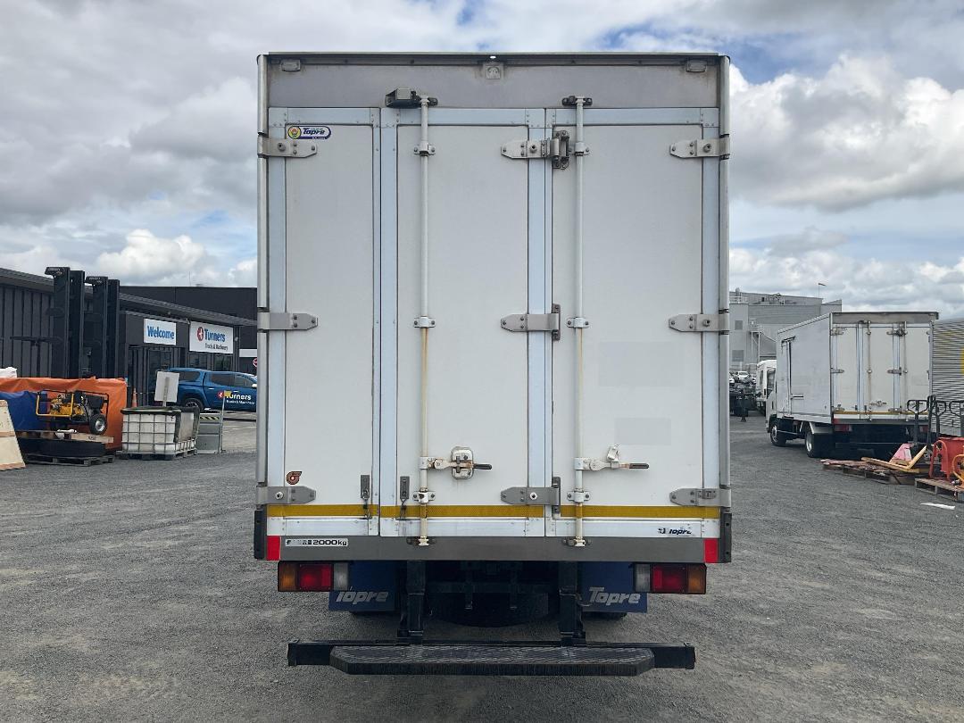 Photo '5' of Isuzu ELF Chiller Photo '5' of Isuzu ELF Chiller