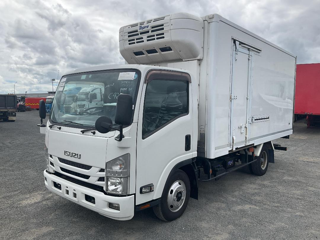 Photo '9' of Isuzu ELF Chiller Photo '9' of Isuzu ELF Chiller