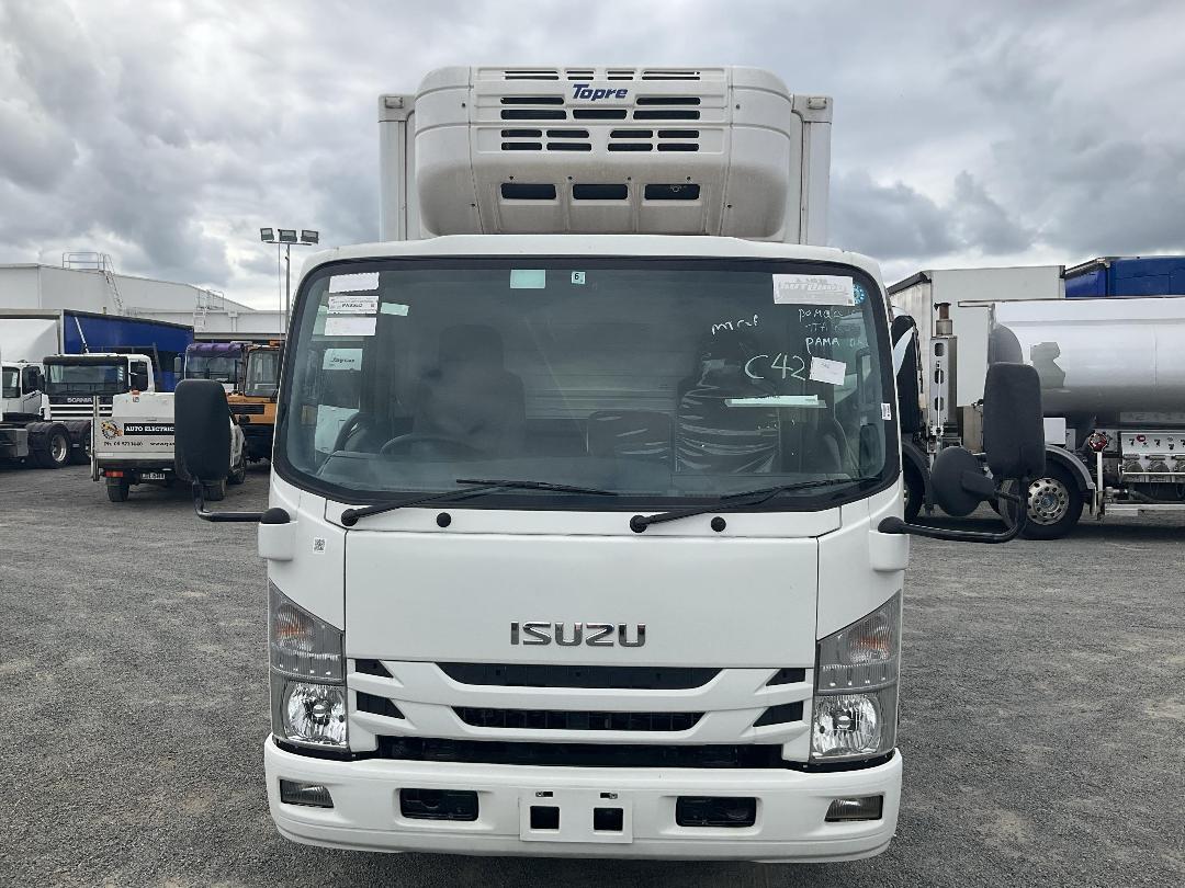 Photo '10' of Isuzu ELF Chiller Photo '10' of Isuzu ELF Chiller