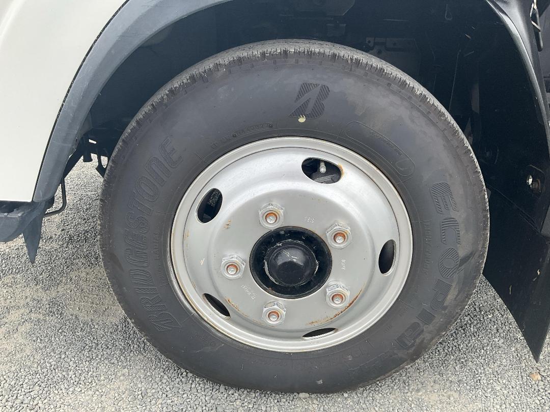 Photo '48' of Isuzu ELF Chiller Photo '48' of Isuzu ELF Chiller