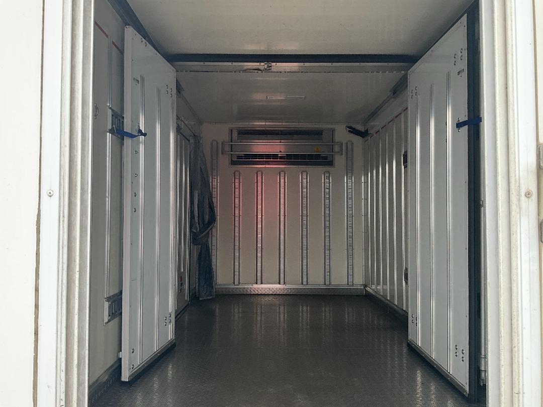 Photo '36' of Isuzu ELF Chiller Photo '36' of Isuzu ELF Chiller