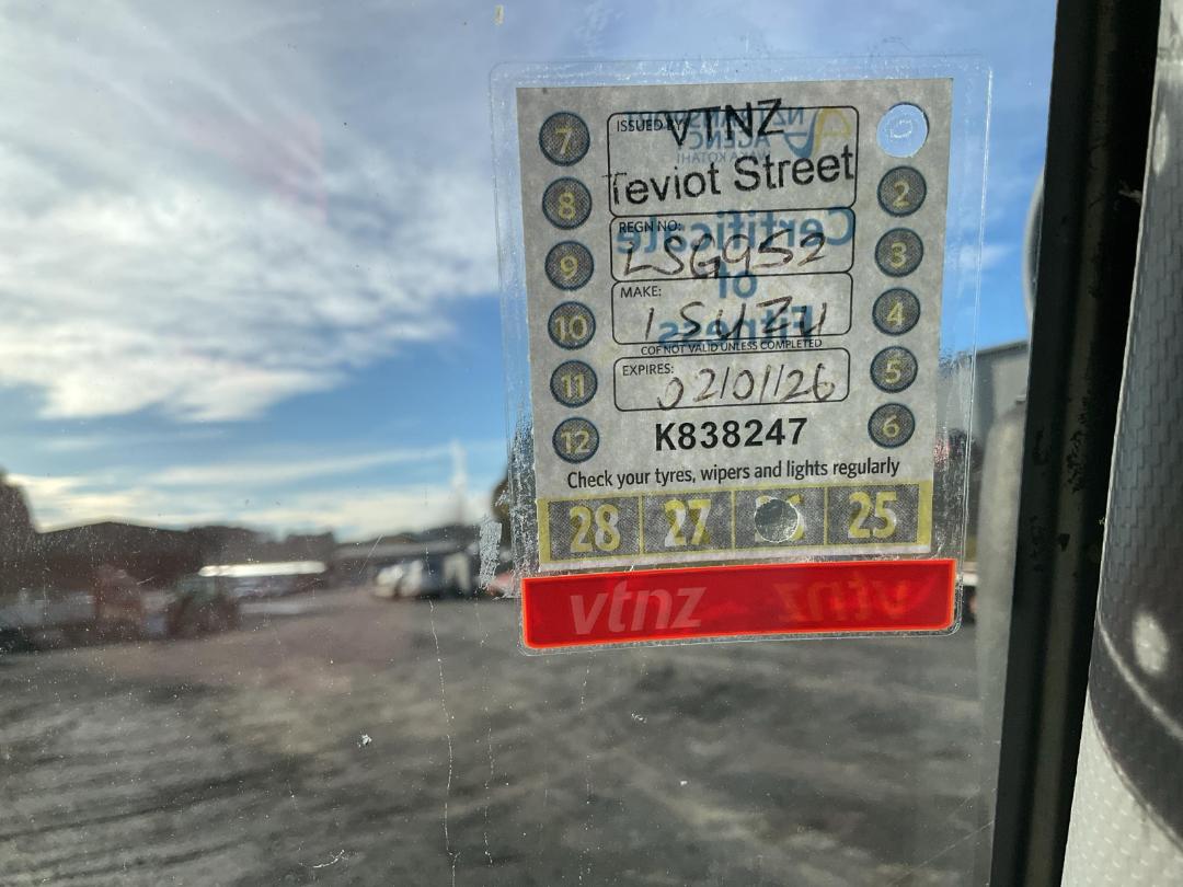 Photo '32' of Isuzu F Series FVZ1400M Flat Deck Crane