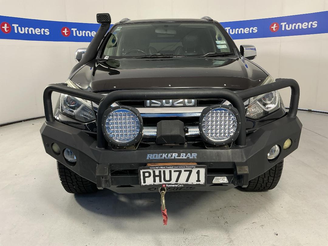 Photo '2' of Isuzu MU-X