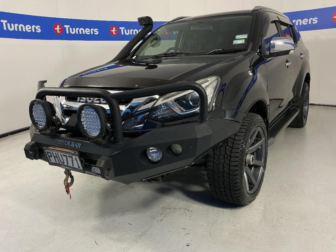 Photo '4' of Isuzu MU-X