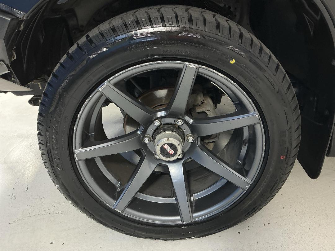 Photo '10' of Isuzu MU-X