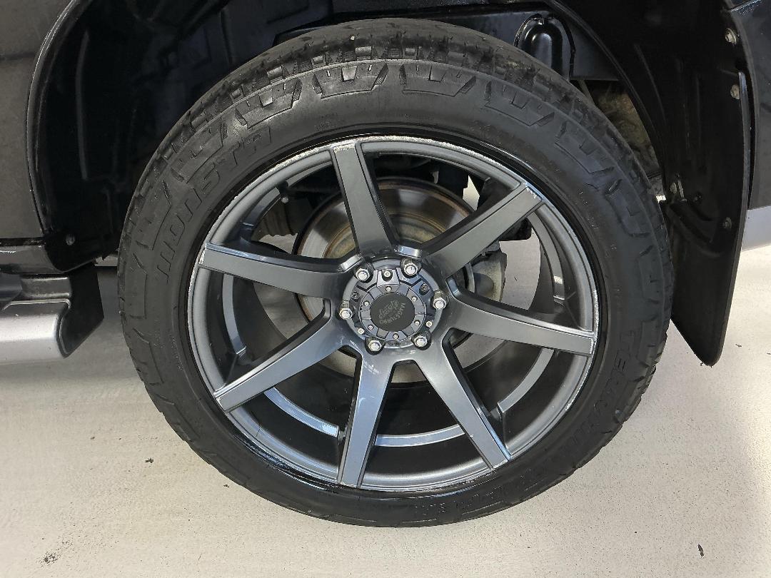 Photo '11' of Isuzu MU-X