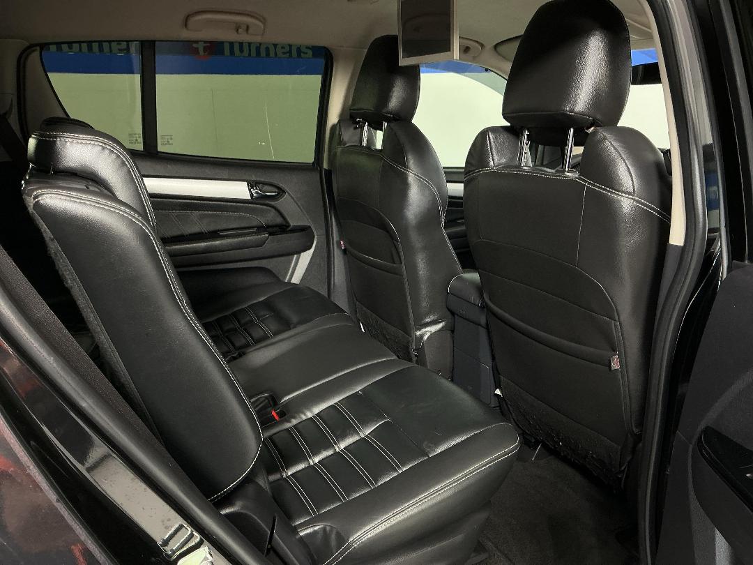 Photo '20' of Isuzu MU-X