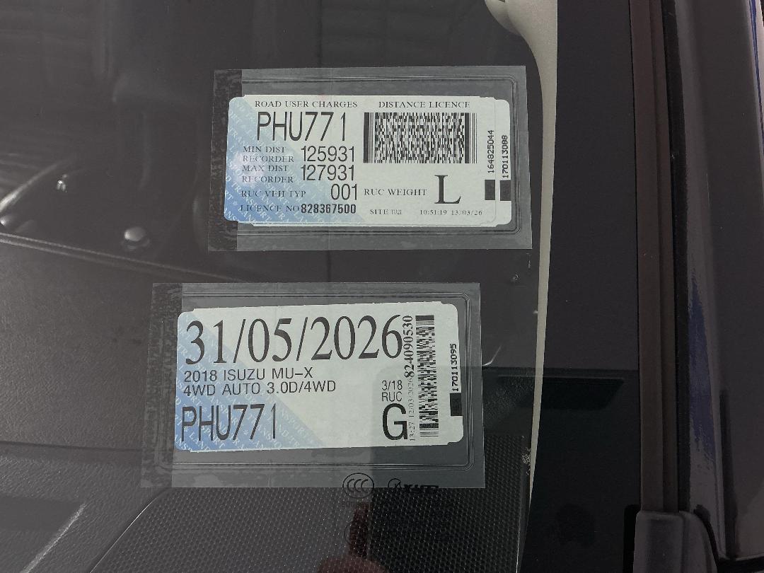 Photo '29' of Isuzu MU-X