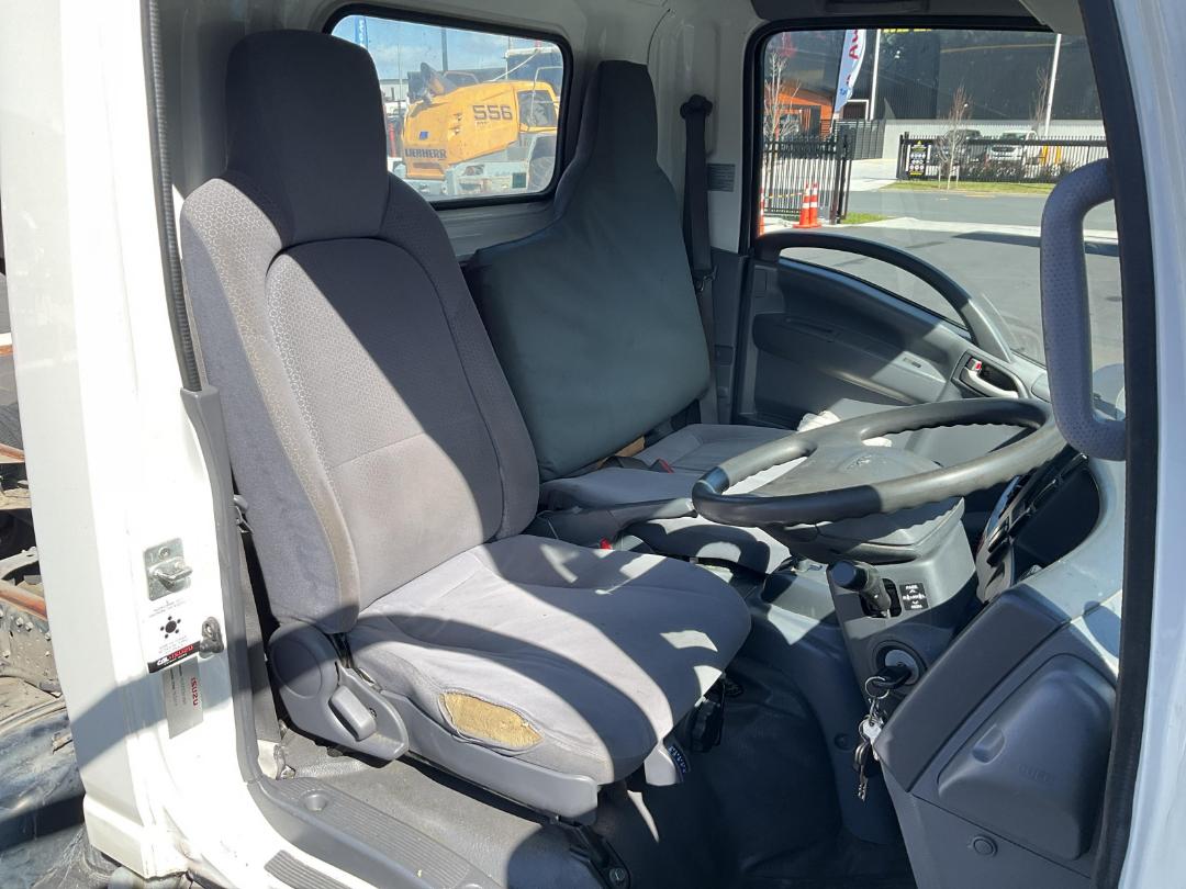 Photo '10' of Isuzu N Series NLR250M AMT Cab Chassis