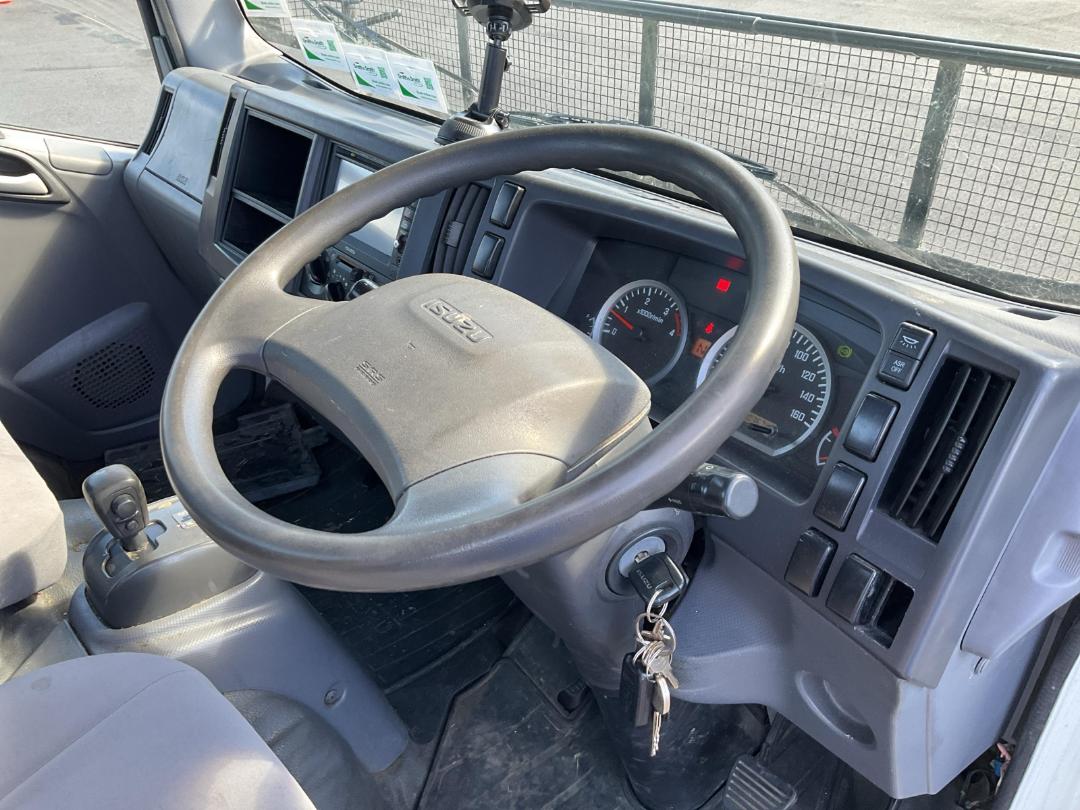 Photo '27' of Isuzu N Series NLR250M AMT Cab Chassis