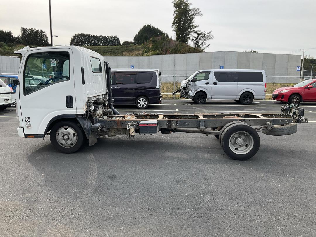 Photo '7' of Isuzu N Series NLR250M AMT Cab Chassis