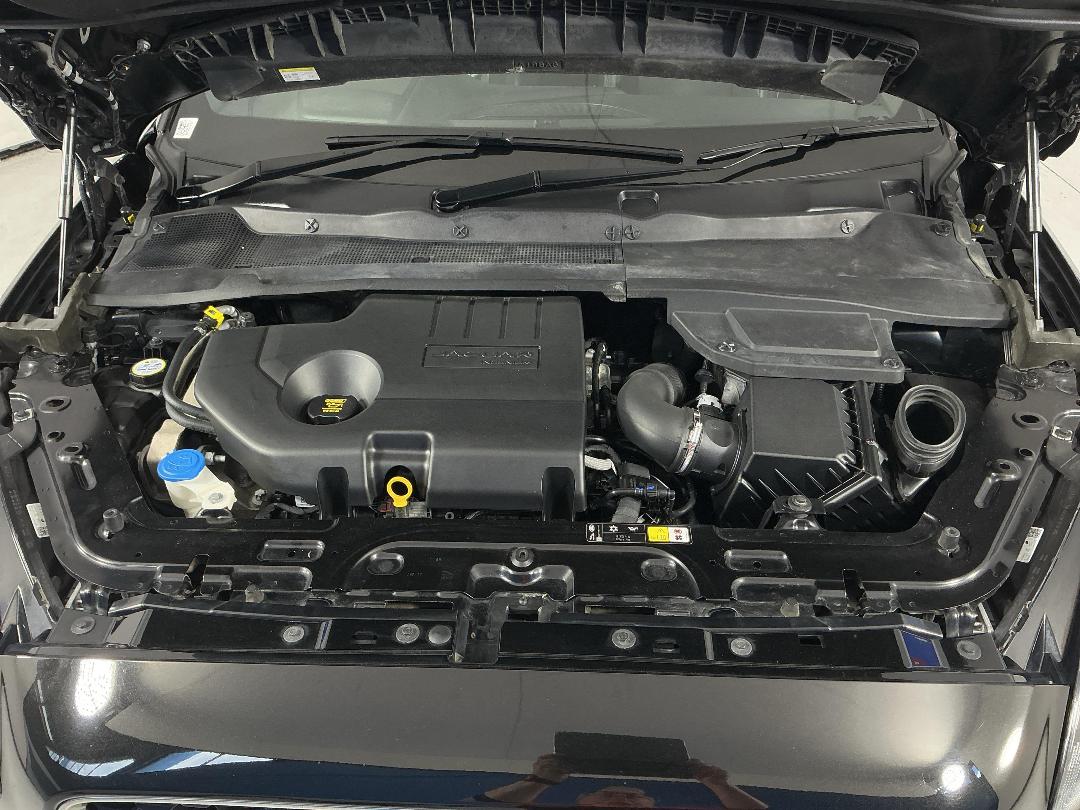 Photo '13' of Jaguar E-Pace