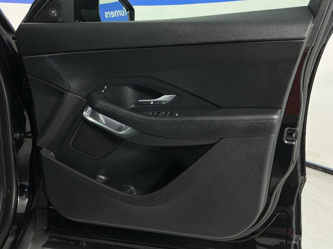 Photo '15' of Jaguar E-Pace