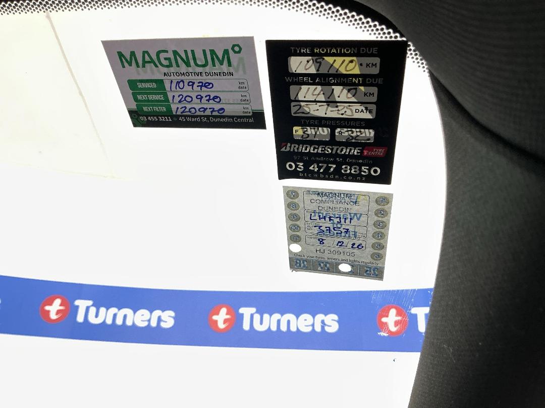 Photo '28' of Jaguar E-Pace