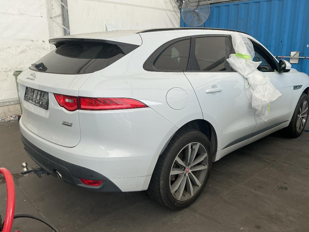 Photo '5' of Jaguar F-Pace 30D R-Sport