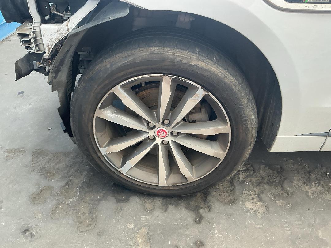 Photo '17' of Jaguar F-Pace 30D R-Sport