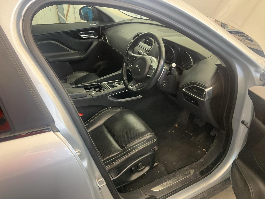 Photo '13' of Jaguar F-Pace 30D R-Sport Photo '13' of Jaguar F-Pace 30D R-Sport