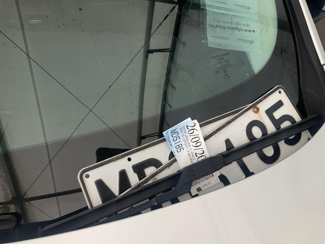 Photo '19' of Jaguar F-Pace 30D R-Sport Photo '19' of Jaguar F-Pace 30D R-Sport