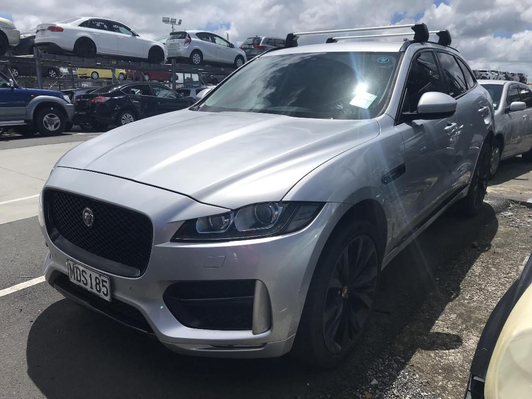 Photo '2' of Jaguar F-Pace 30D R-Sport Photo '2' of Jaguar F-Pace 30D R-Sport