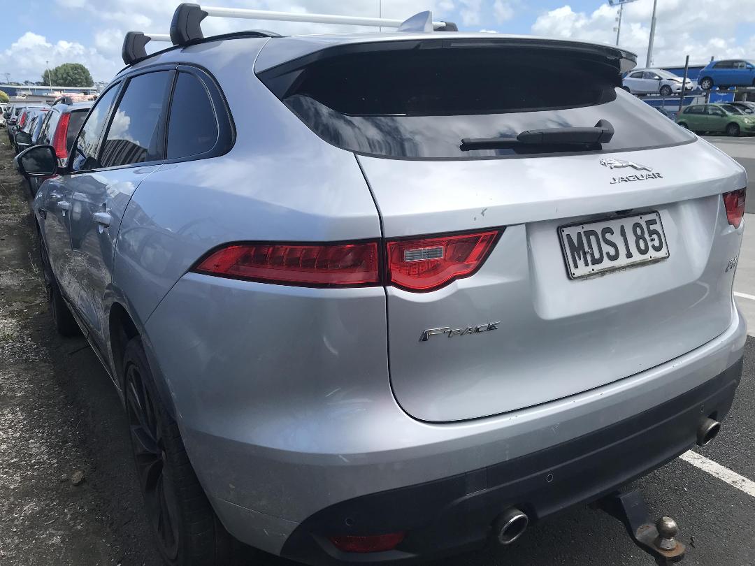 Photo '4' of Jaguar F-Pace 30D R-Sport Photo '4' of Jaguar F-Pace 30D R-Sport