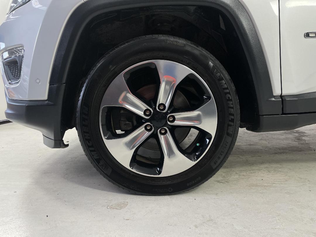 Photo '10' of Jeep Compass