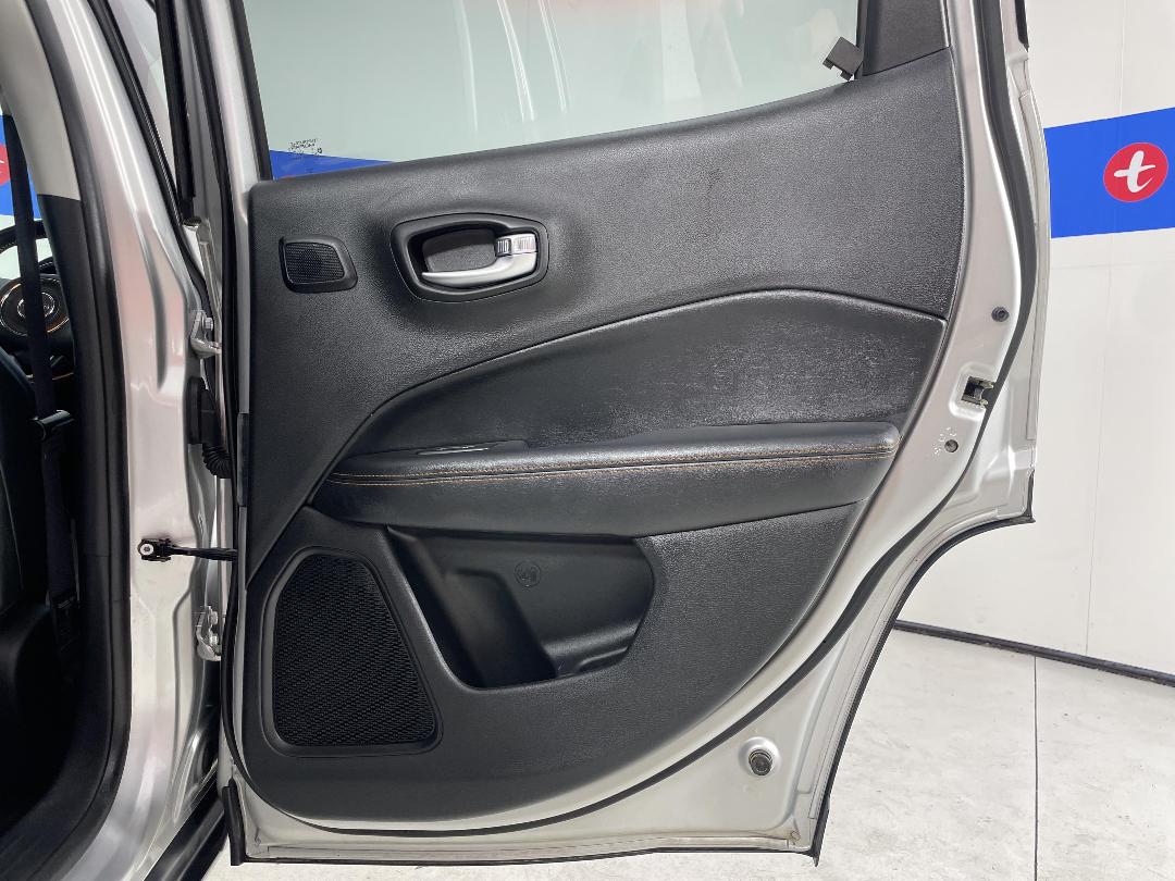 Photo '19' of Jeep Compass